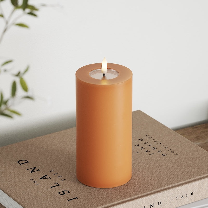 Deluxe Homeart LEDs Vela pilar Ø 7,5 x 15 cm Laranja