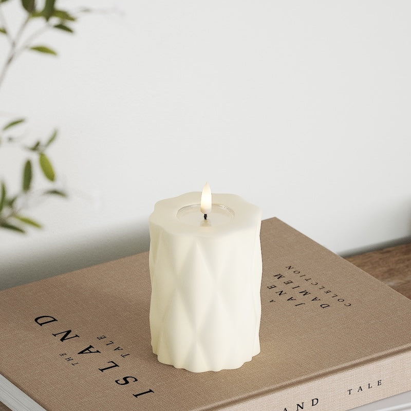 Deluxe Homeart Harlequin LEDs Vela pilar Ø 7,5 x 10 cm Creme