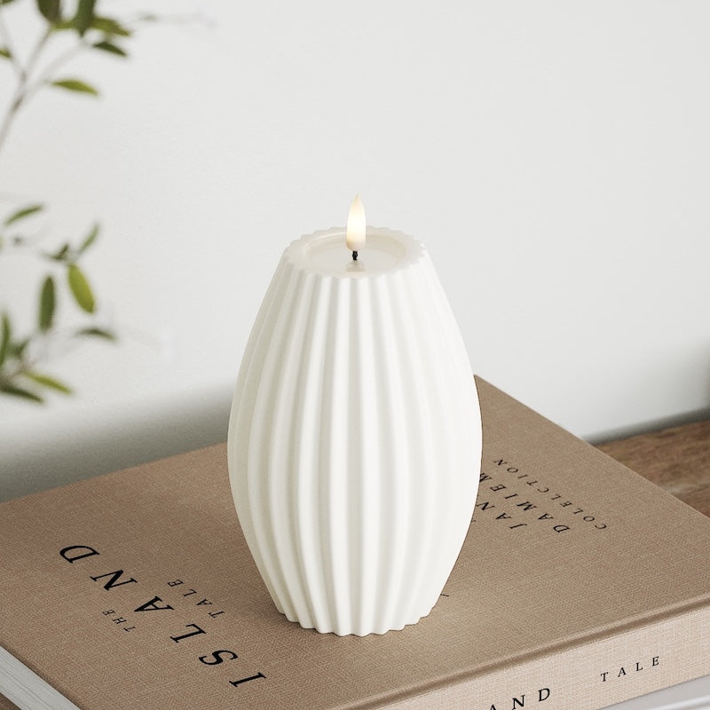 Deluxe Homeart LED Rillelys D 10 x H 15 cm Hvid