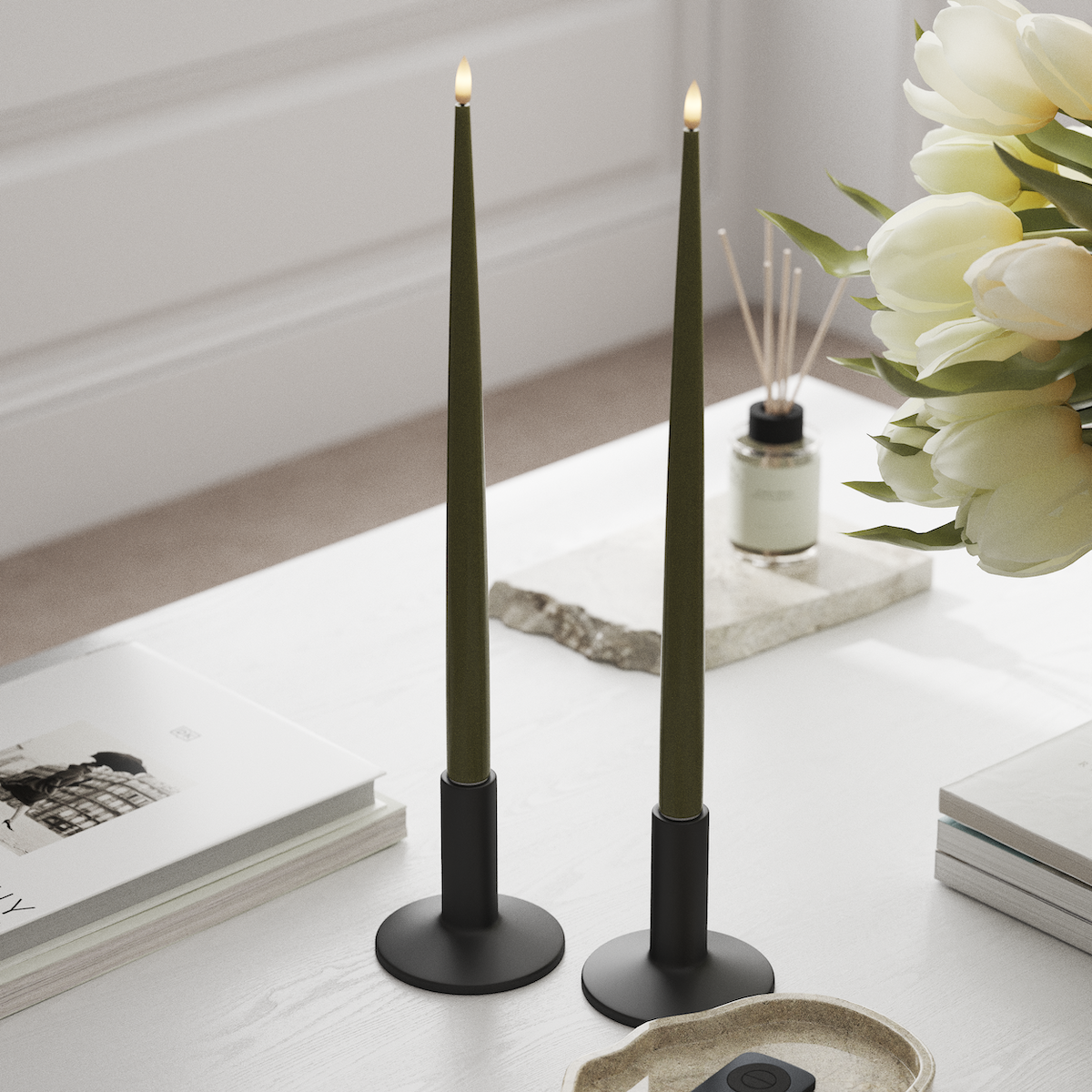 Deluxe Homeart LED Kertelys med Lak, 2 stk 38 cm Olivengrøn LED kertelys 1