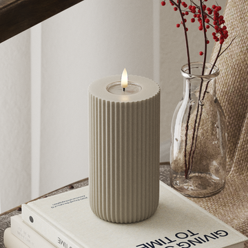 Deluxe Homeart Solid Stripe LEDs Vela pilar Ø 8 X 15 Cm Areia Forma LED 4